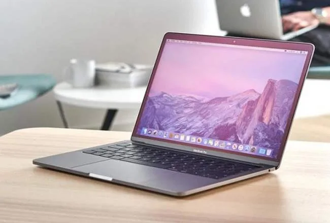 Apple MacBook Pro (13 inch)